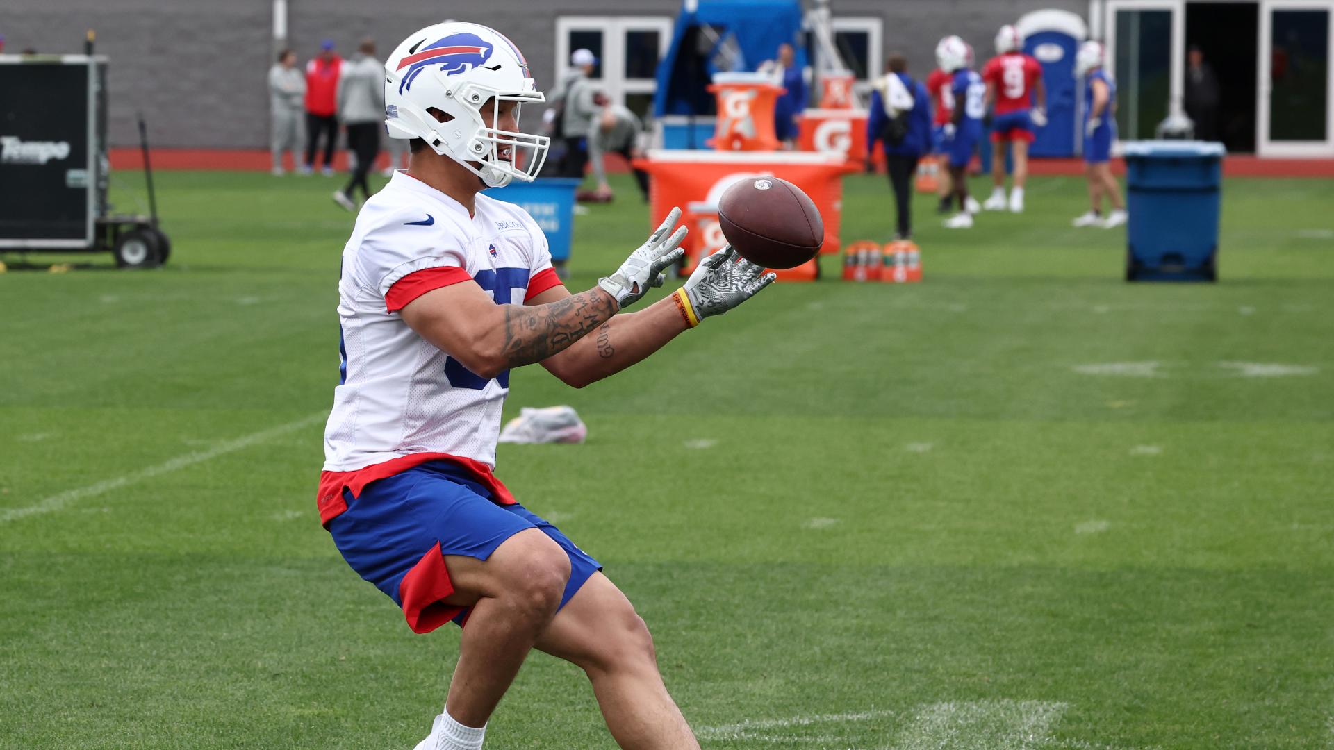 After winning titles in the NLL and PLL, Williams tried out at linebacker and tight end for the Bills at their rookie minicamp in Orchard Park.