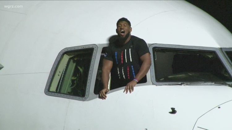 Bills' travel home from Chicago altered by Buffalo airport closure