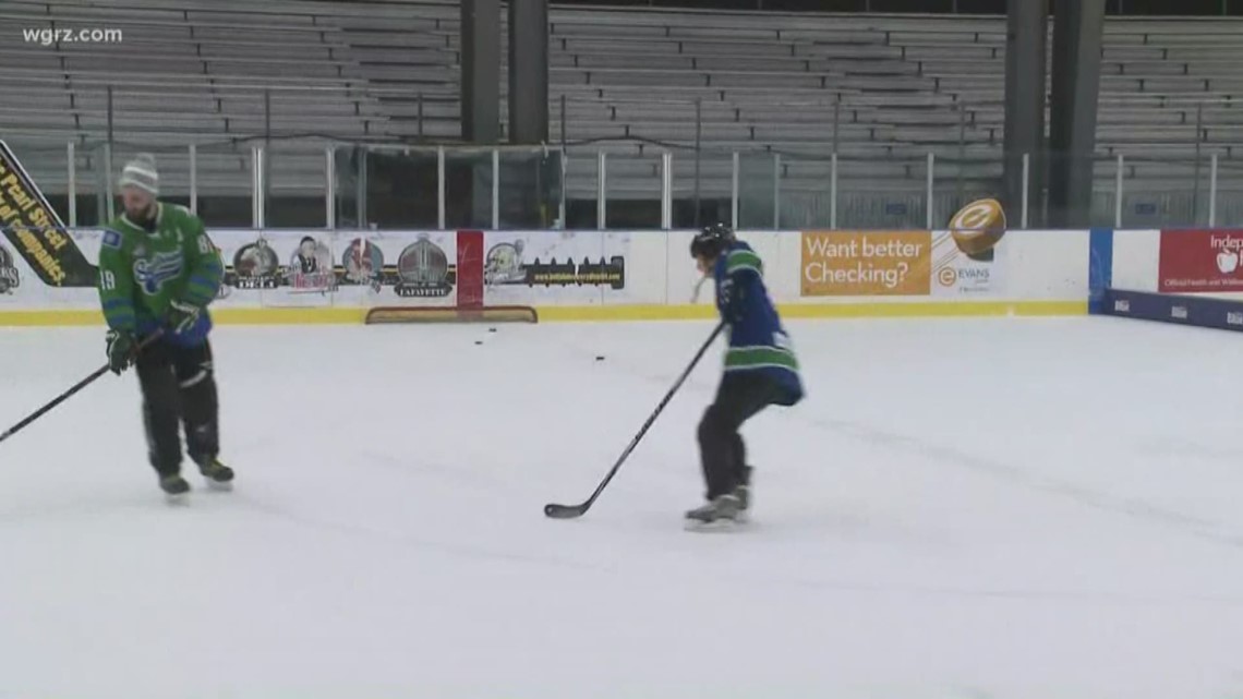 13th annual Labatt Pond Hockey tournament underway at RiverWorks
