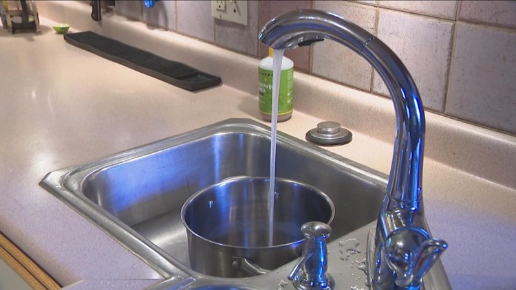Fluoride in Western New York drinking water: who doesn't have it