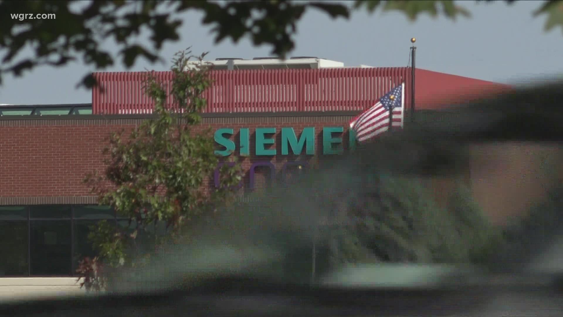 Senator Chuck Schumer stopped in Olean today to advocate for around a thousand employees at the Siemens Energy plant, who could soon be out of a job.