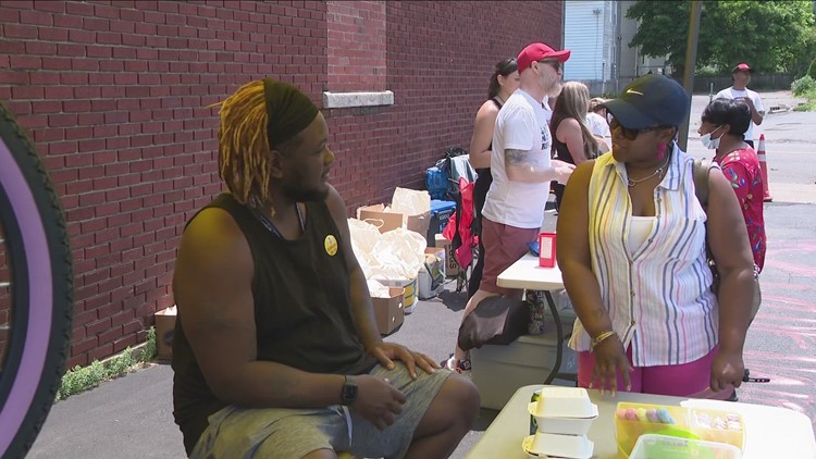 Community refrigerator opens at Jefferson Avenue, East Ferry