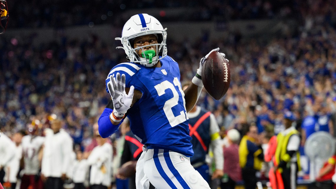 AFC-best Bills trade Zack Moss, pick to Colts for RB Nyheim Hines - ESPN