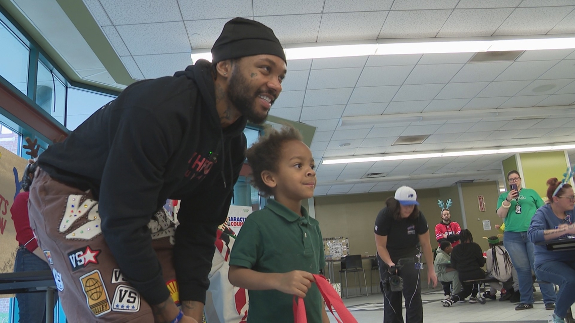 Buffalo Bill Christian Benford and Kids Escaping Drugs team up for gift giveaway