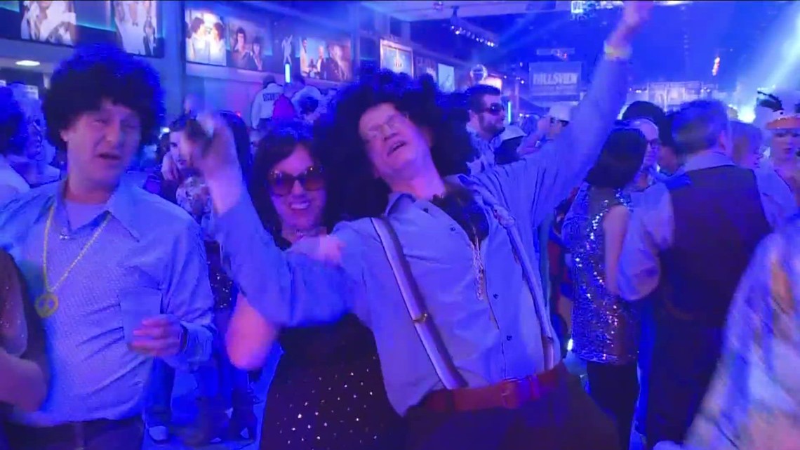 Moving and grooving: The World's Largest Disco is back | wgrz.com