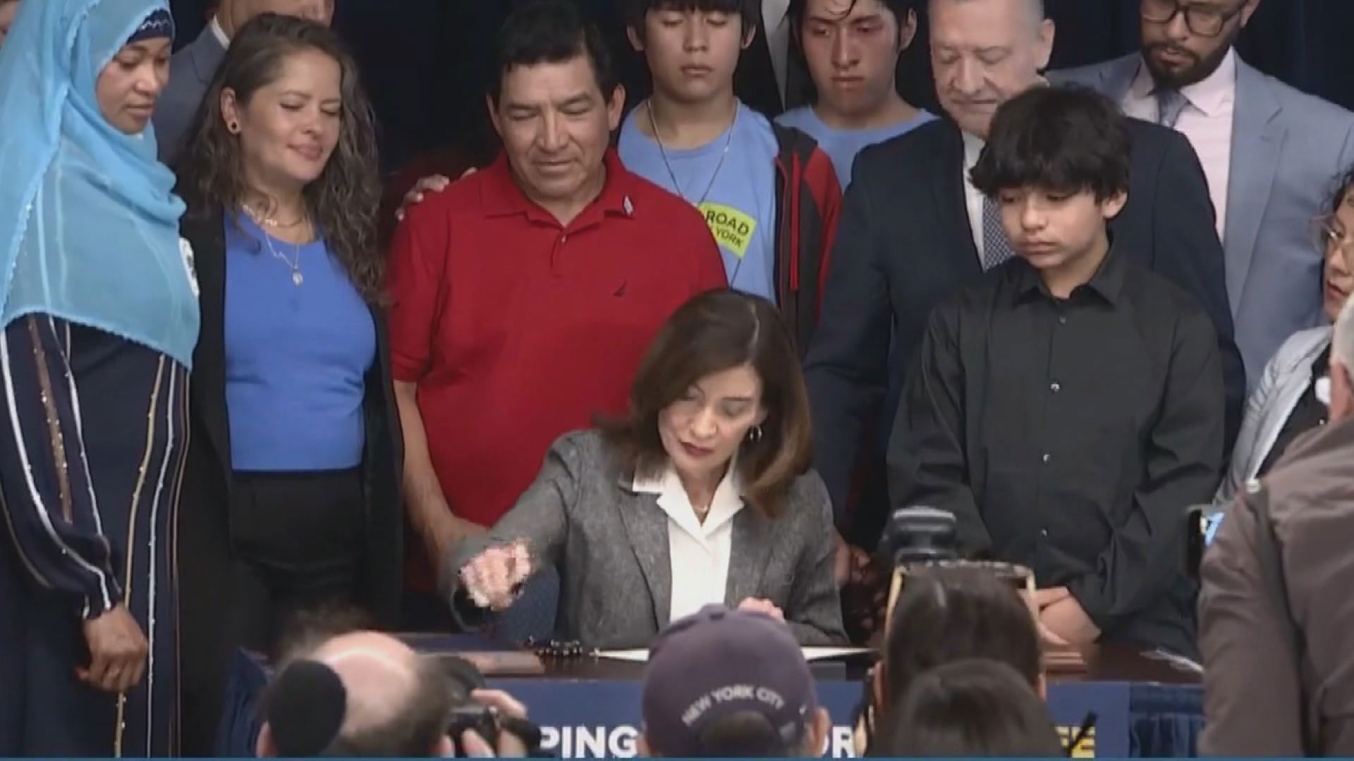 Hochul rolls out limits on local cooperation with federal immigration ...
