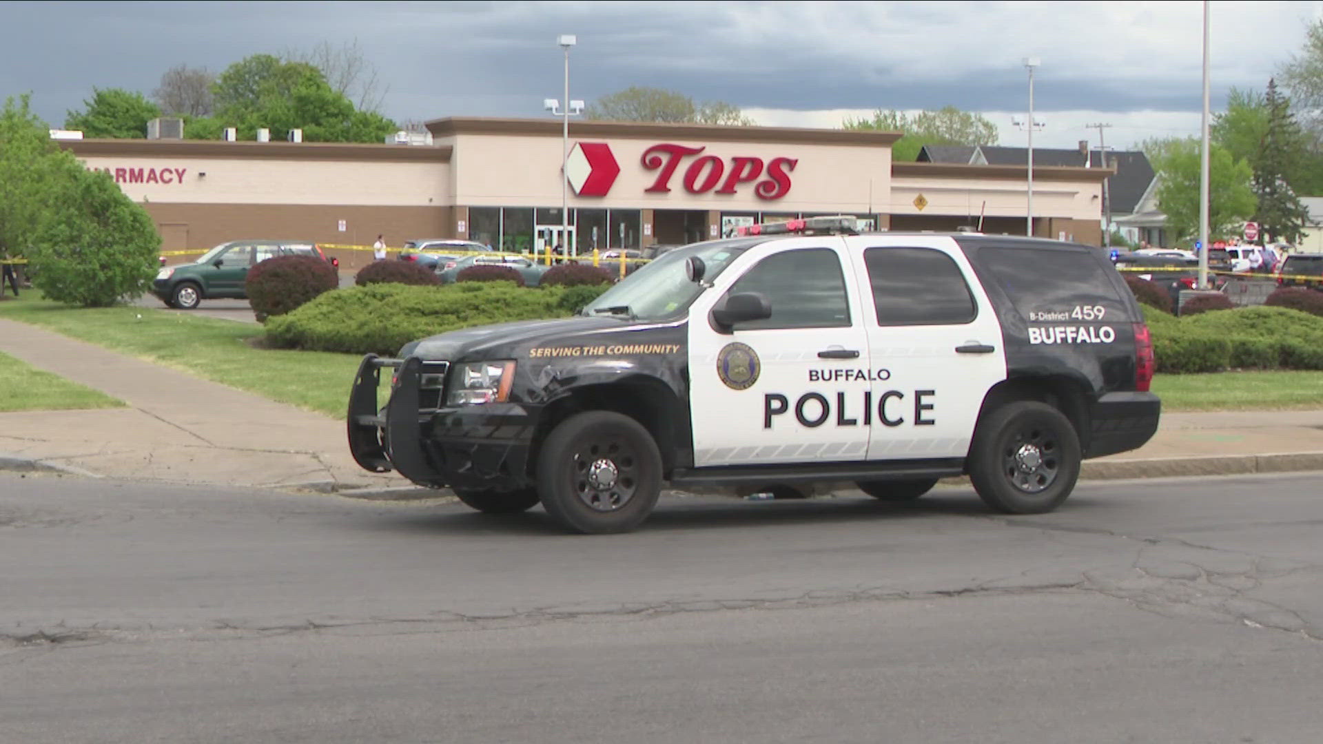 Tops worker reflects on her 911 call while the shooter was attacking