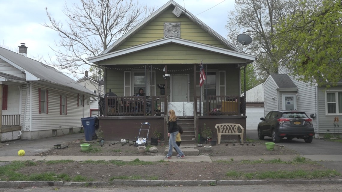 Niagara Falls family shocked by ,300 garden fine