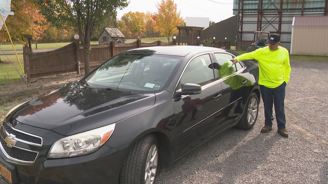 Man wants his car fixed after wind blew construction paint on it - Vimarsana News