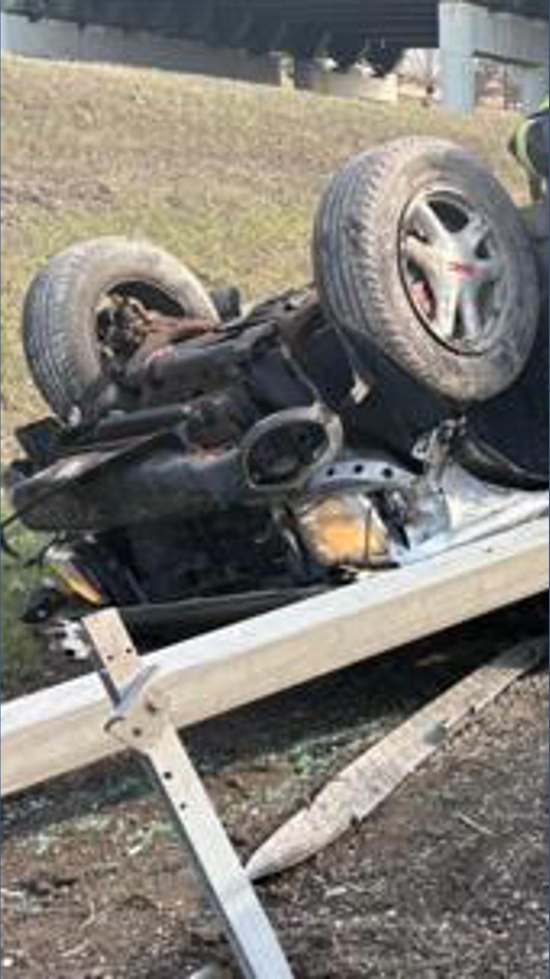 Fire crews rescue trapped person after rollover Thruway crash | wgrz.com