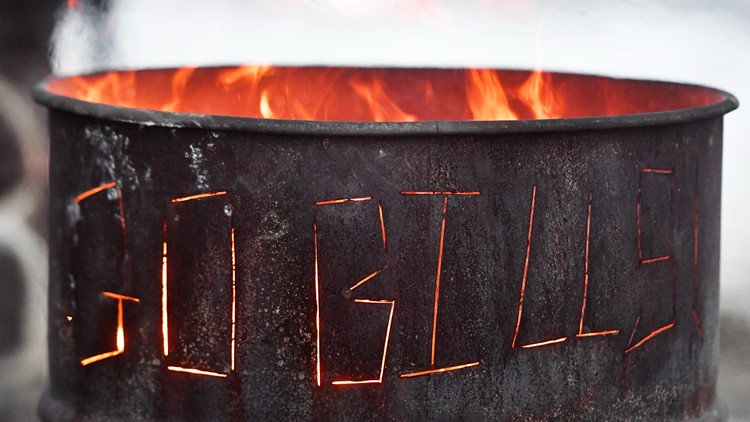 Fans tailgate outside Highmark Stadium before an NFL football game between  the Buffalo Bills and the Carolina Panthers, Sunday, Dec. 19, 2021, in  Orchard Park, N.Y. (AP Photo/Joshua Bessex Stock Photo - Alamy