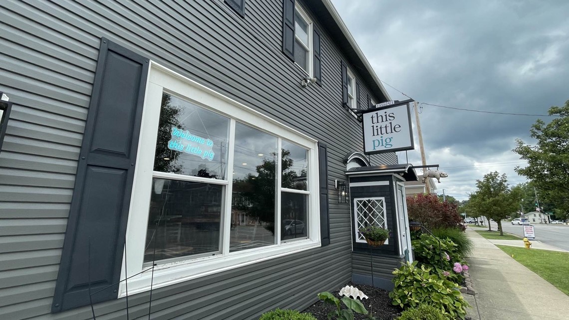 Out 2 Eat: This Little Pig - Vimarsana News
