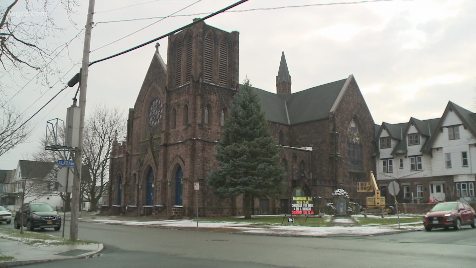 Christmas Eve services adapt for Covid