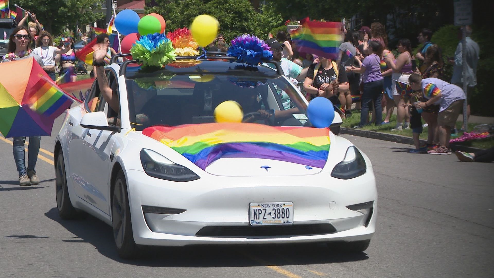 Photos 2022 Buffalo Pride Parade