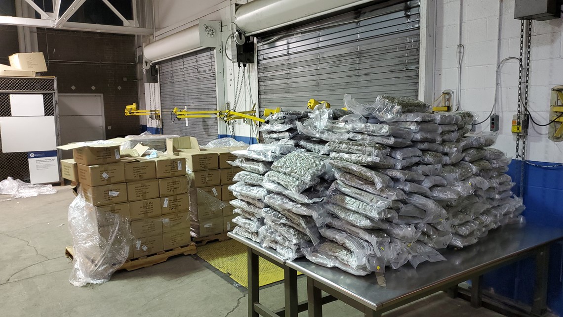 Customs and Border Protection: More than 900 pounds of marijuana seized at Lewiston-Queenston Bridge - Vimarsana News
