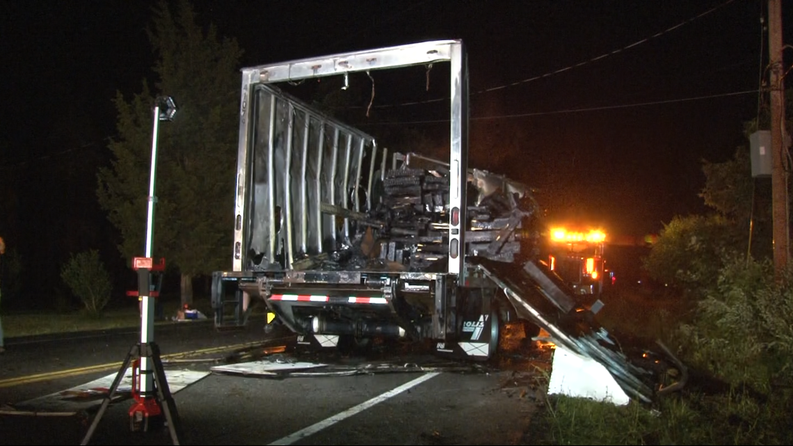 Box truck carrying fireworks explodes in Pembroke