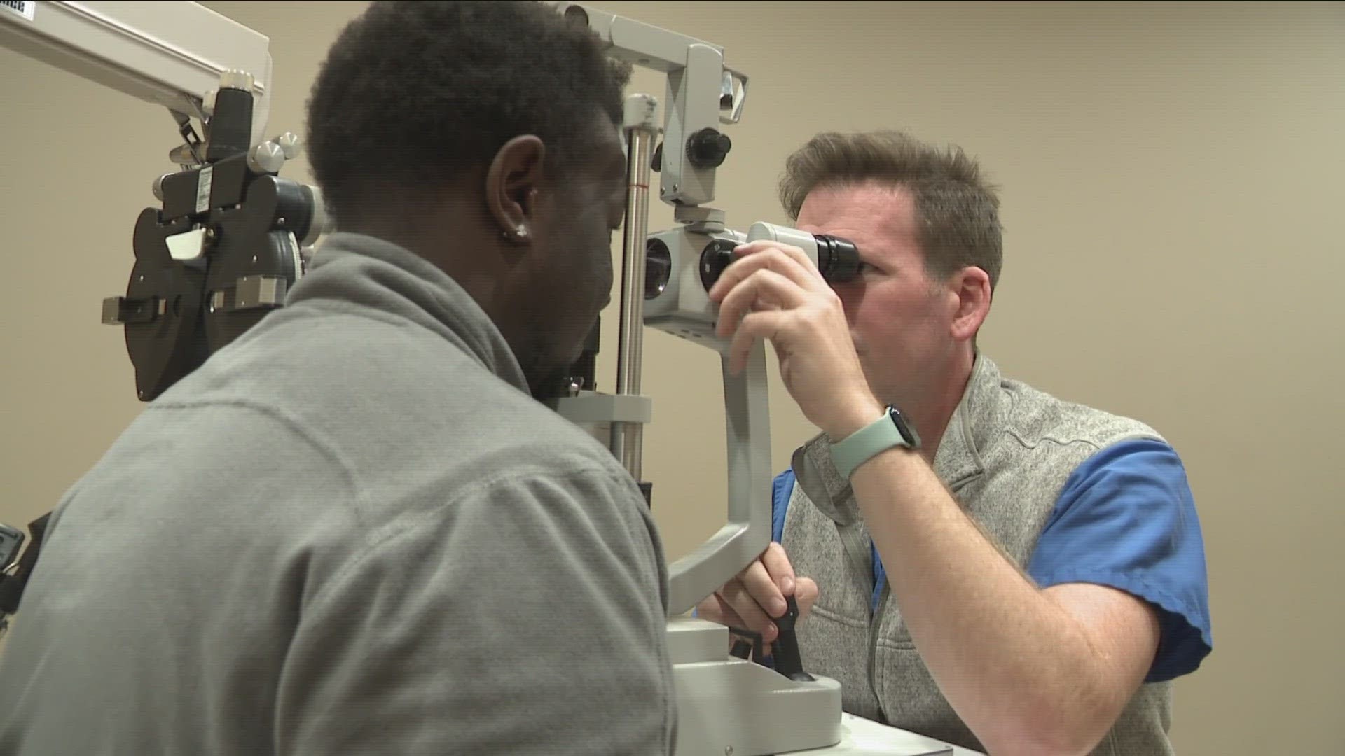 2 On Your Side stopped by the UBMD Ophthalmology Ross Eye Institute on Main Street before it wrapped up Monday night to find out what symptoms to look out for.