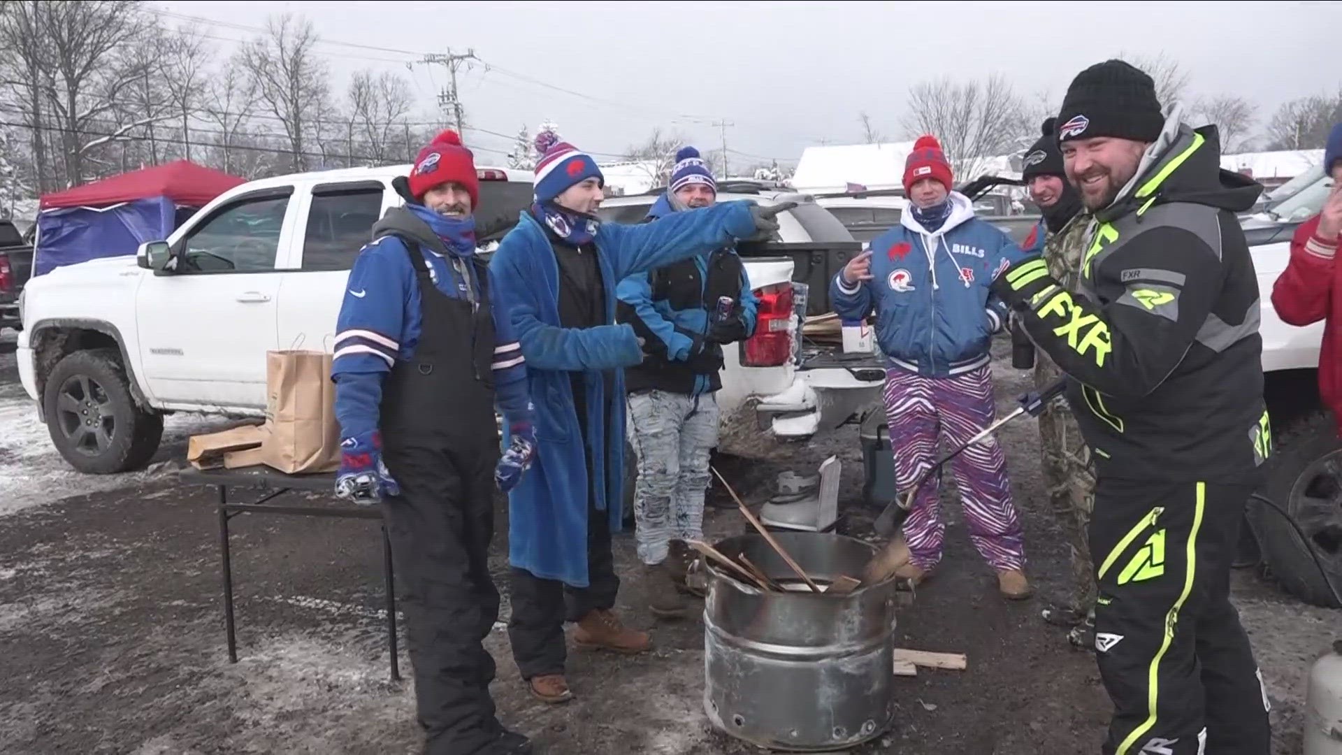 Bills fans brave snow and cold for playoff game