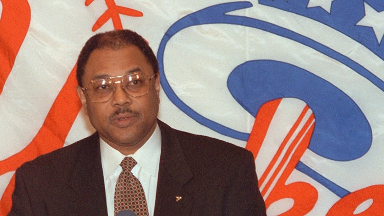 Bob Watson, the first black general manager to win a World Series, dies at  74