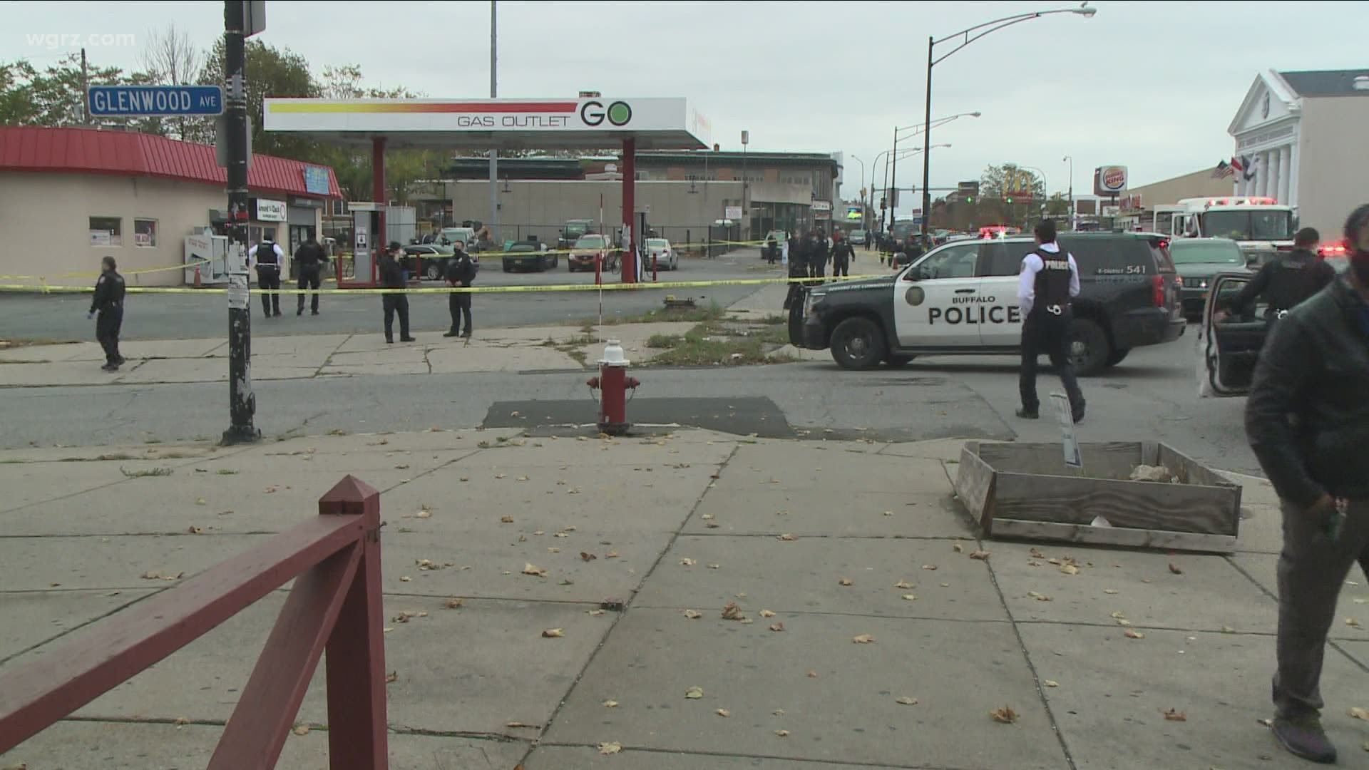 Buffalo Police: 33-year-old man following shooting on Main Street | wgrz.com