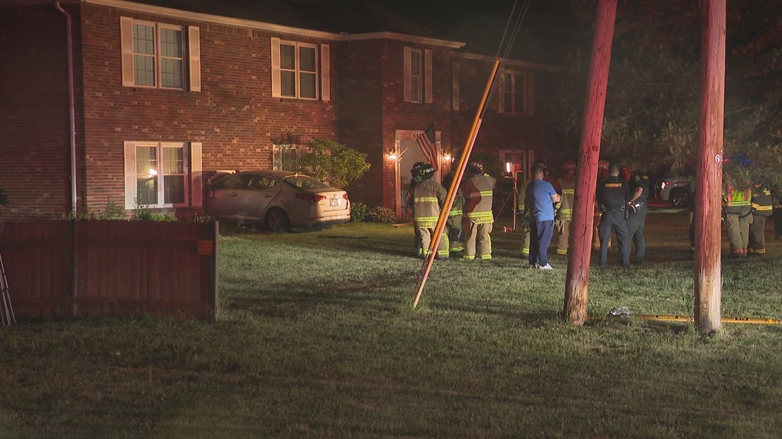 Brake failure causes vehicle to slam into an apartment building in Wheatfield - Vimarsana News