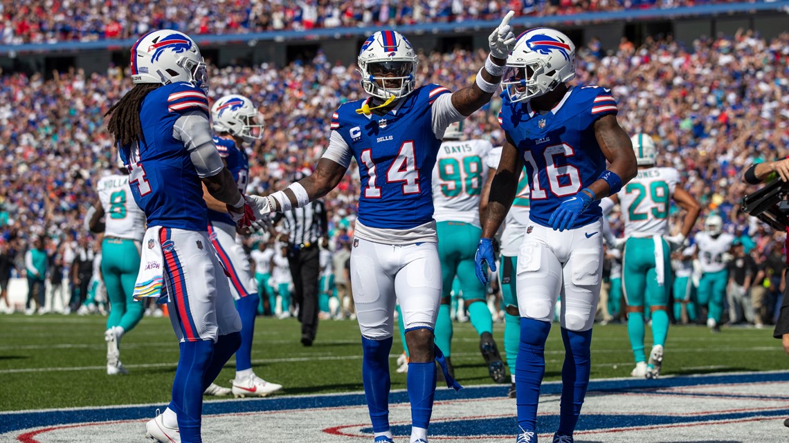 Splash play! Matt Milano forces the fumble; Terrel Bernard recovers, Bills  vs. Dolphins