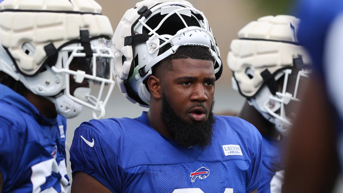 Bills' Gabe Davis questionable vs. Titans with ankle injury; Ed Oliver  ruled out 