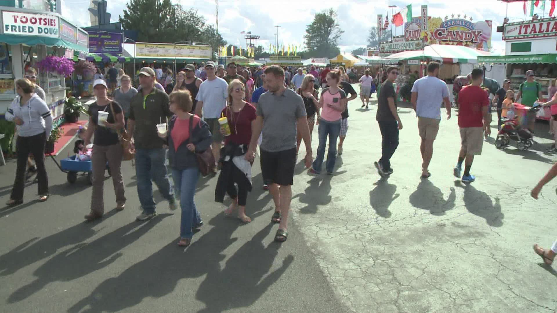 A consultant's report concludes the fair could be held safely but the state hasn't given the go ahead.