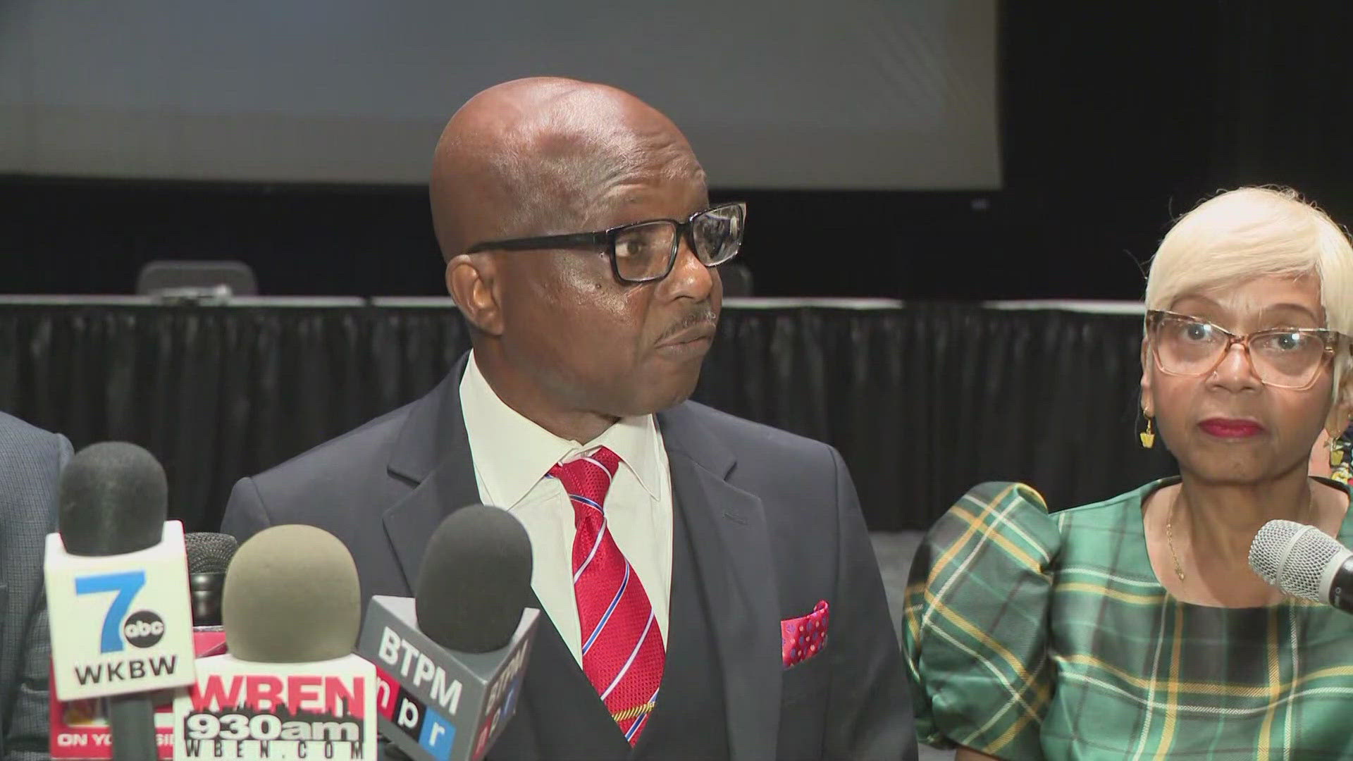 Buffalo Board of Education names Dr. Pascal Mubenga as new superintendent of Buffalo Public Schools