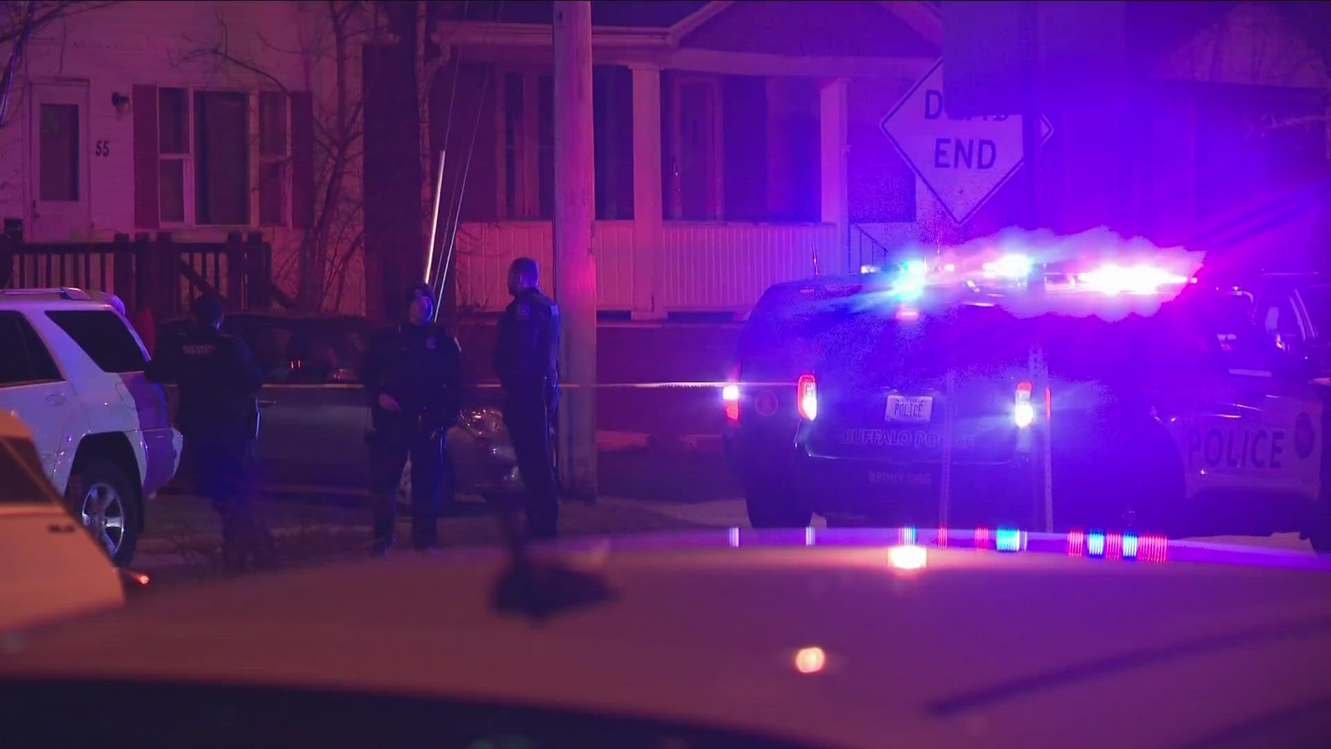 Five people shot in Schiller park neighborhood