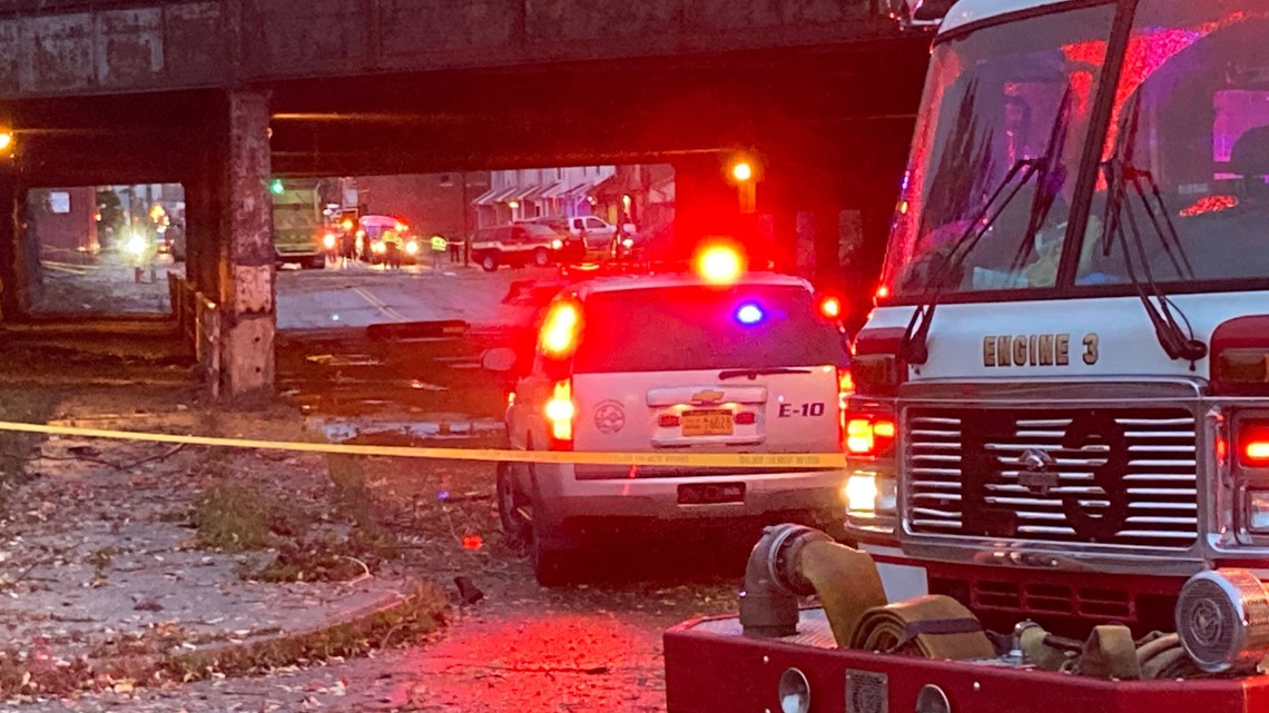 Sanitation truck damages houses, hits Clinton and Lord streets bridge