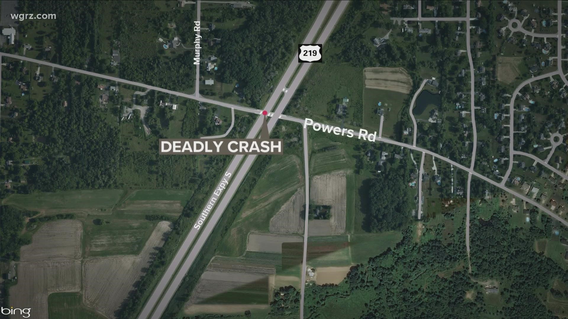 Car crash leaves one man killed on Saturday in a Orchard Park