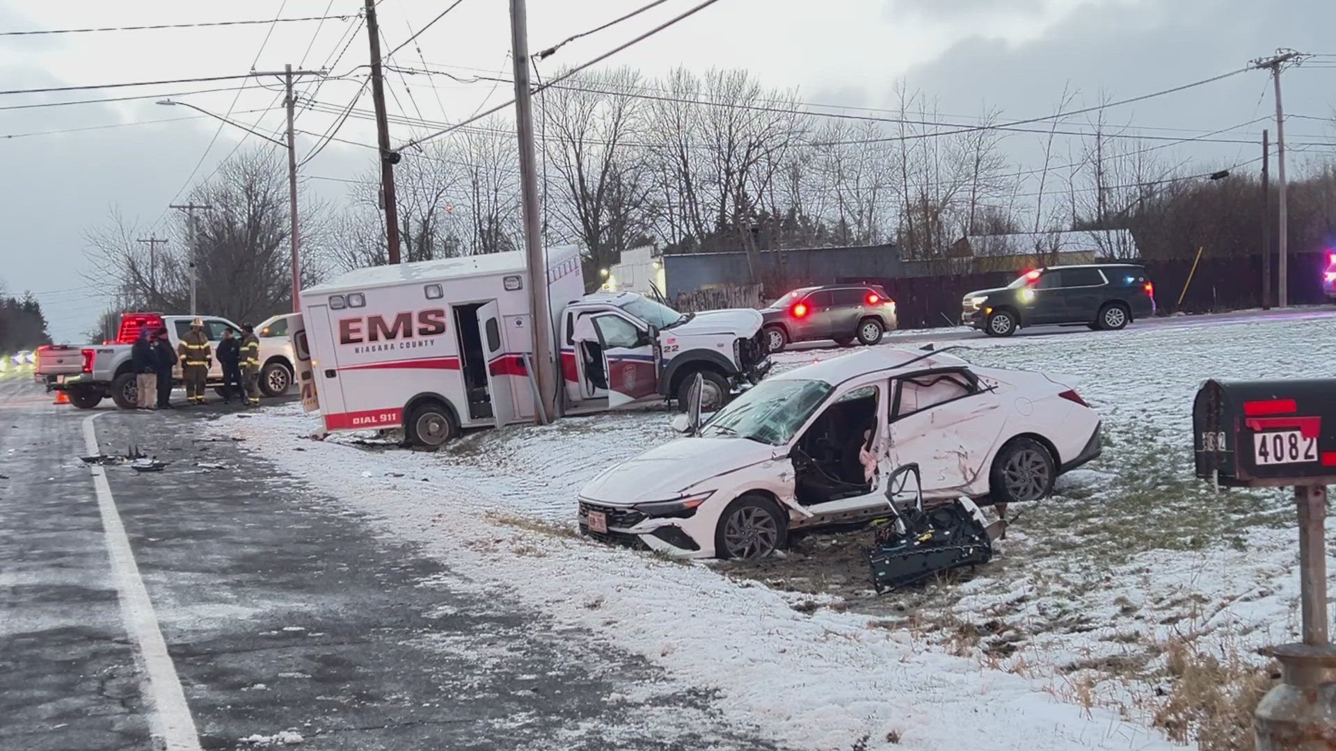 Teen hurt after ambulance and car collide at Niagara County ...