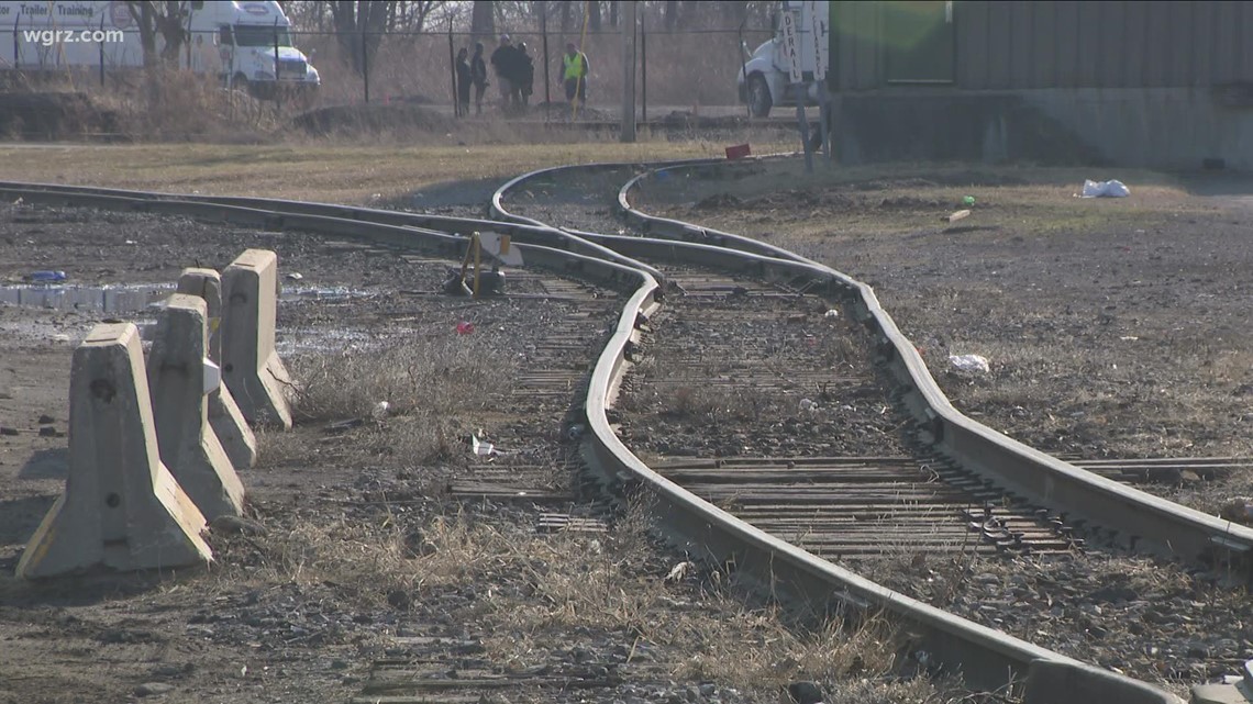 Leaders urge railway company to clean up land in Old First Ward - Vimarsana News