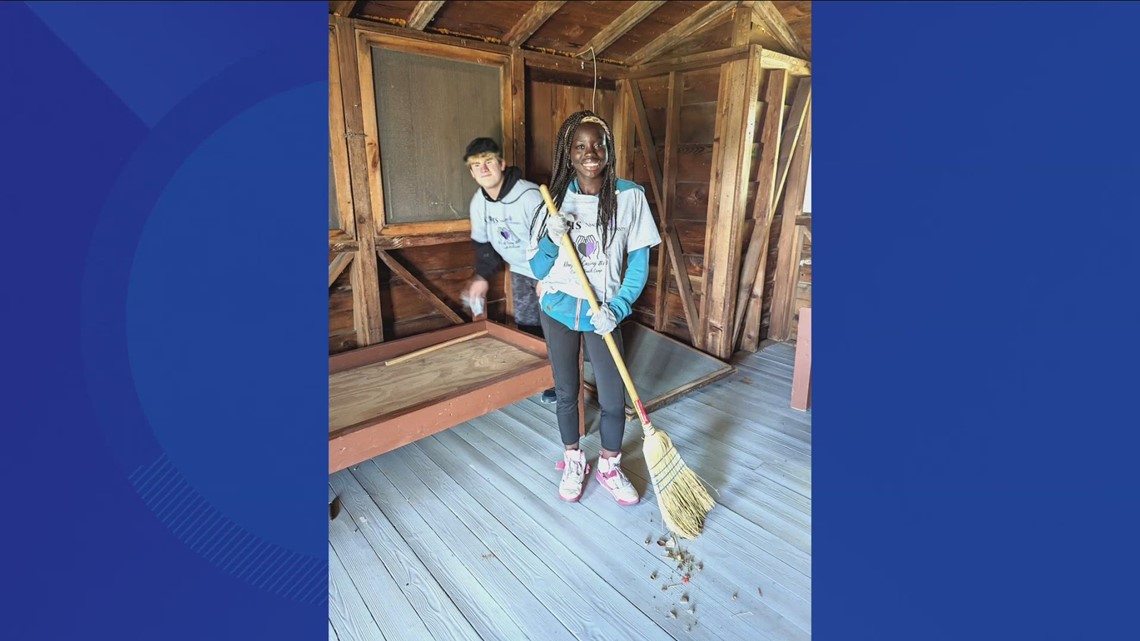 O'Hara students Cradle Beach clean sweep