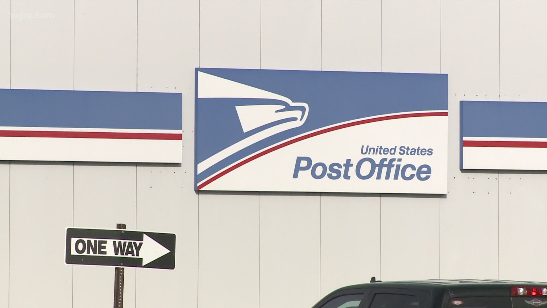 Feds: mail ballots in postal worker's car