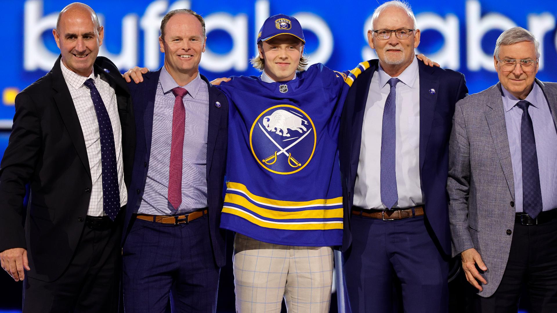 After much debate about whether the Sabres should trade or use their first-round selection, Buffalo selected center Konsta Helenius, 18, from Finland.