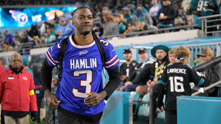 Cincinnati Bengals wide receiver Tee Higgins (85) warms up in a shirt in  support of Buffalo Bills safety Damar Hamlin during pregame before an NFL  football game against the Baltimore Ravens, Sunday