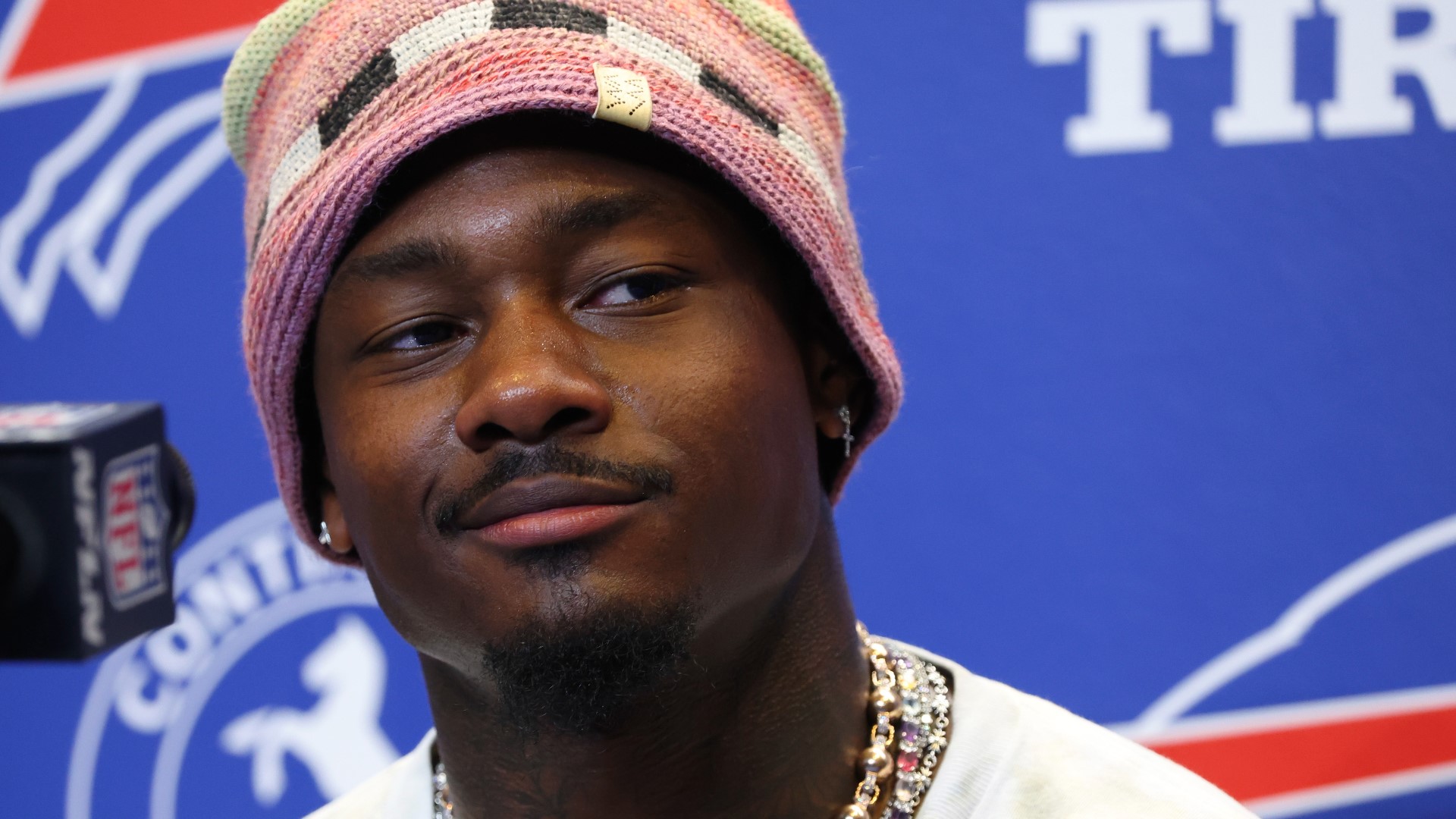 Stefon Diggs and Mitch Morse discussed the Week 4 Bills win against the Miami Dolphins during a postgame news conference.