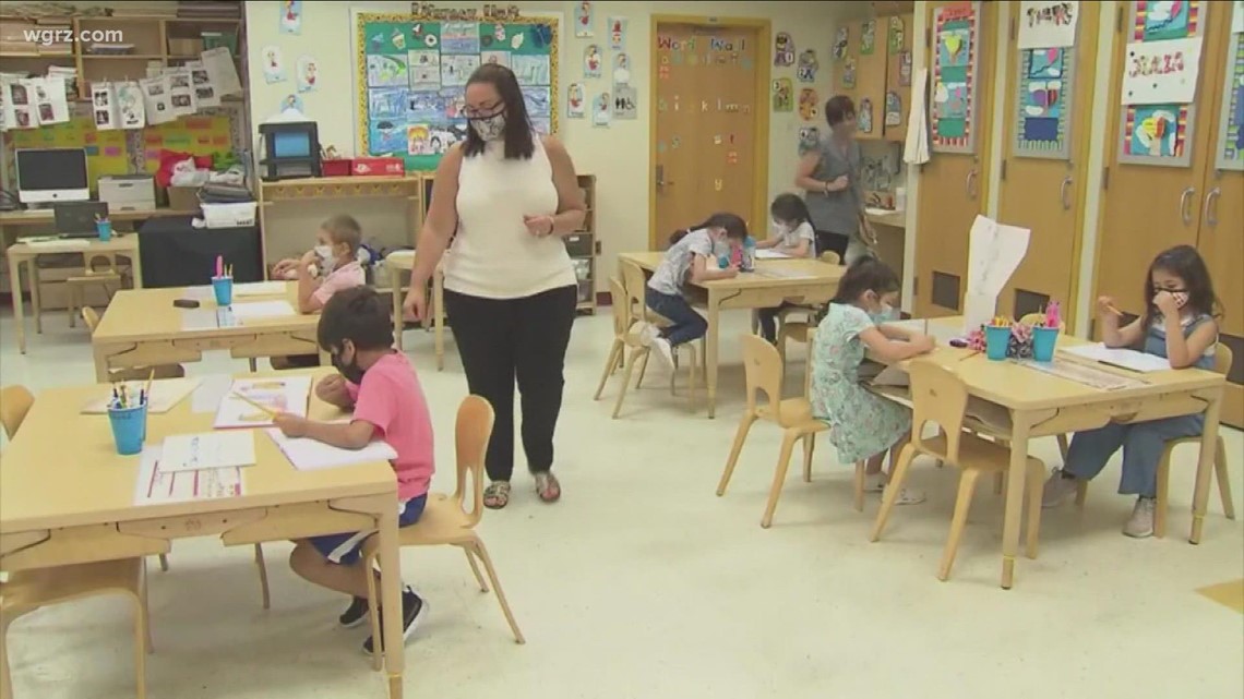 School districts call on Hochul to end mask mandates - Vimarsana News