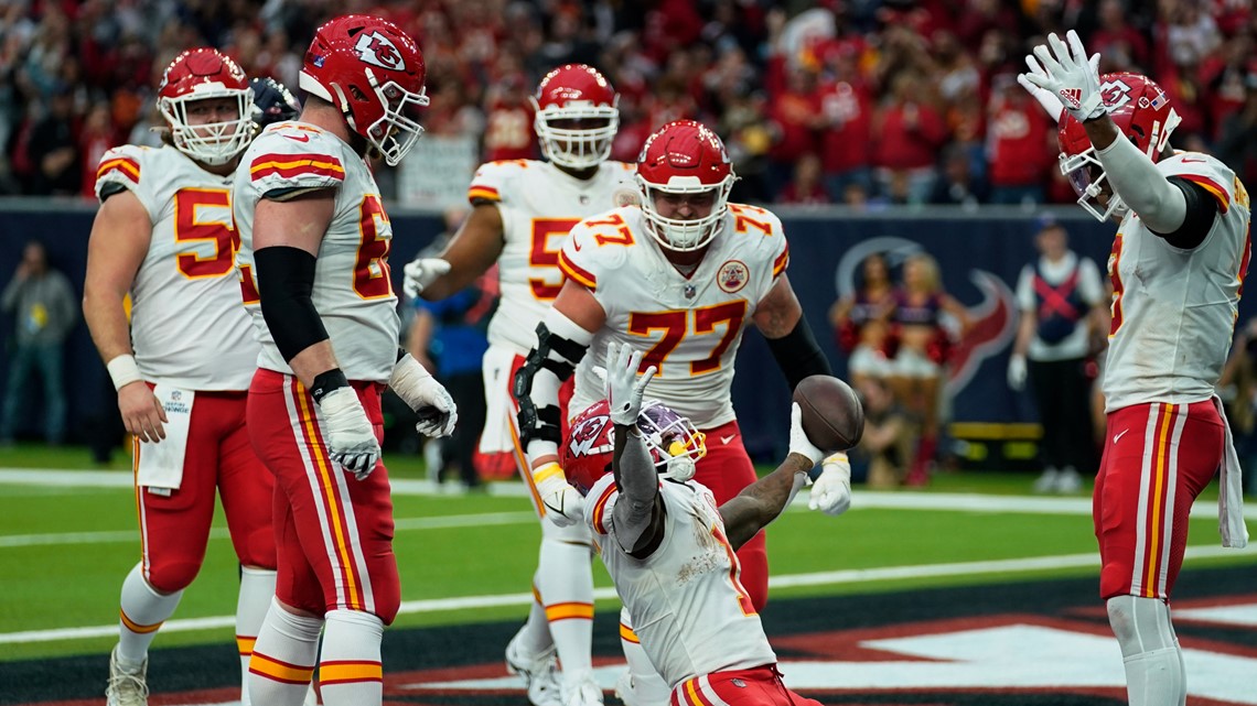 Chiefs clinch seventh straight AFC West title