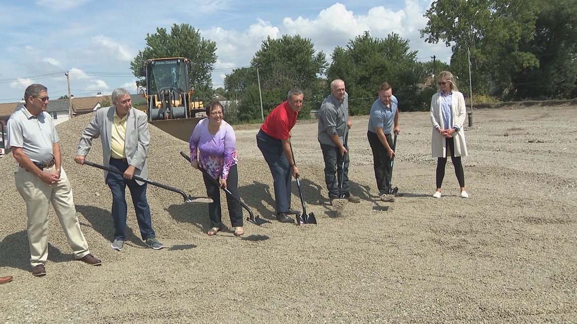 Groundbreaking held in Lackawanna for $2M Flexlume facility - Vimarsana News