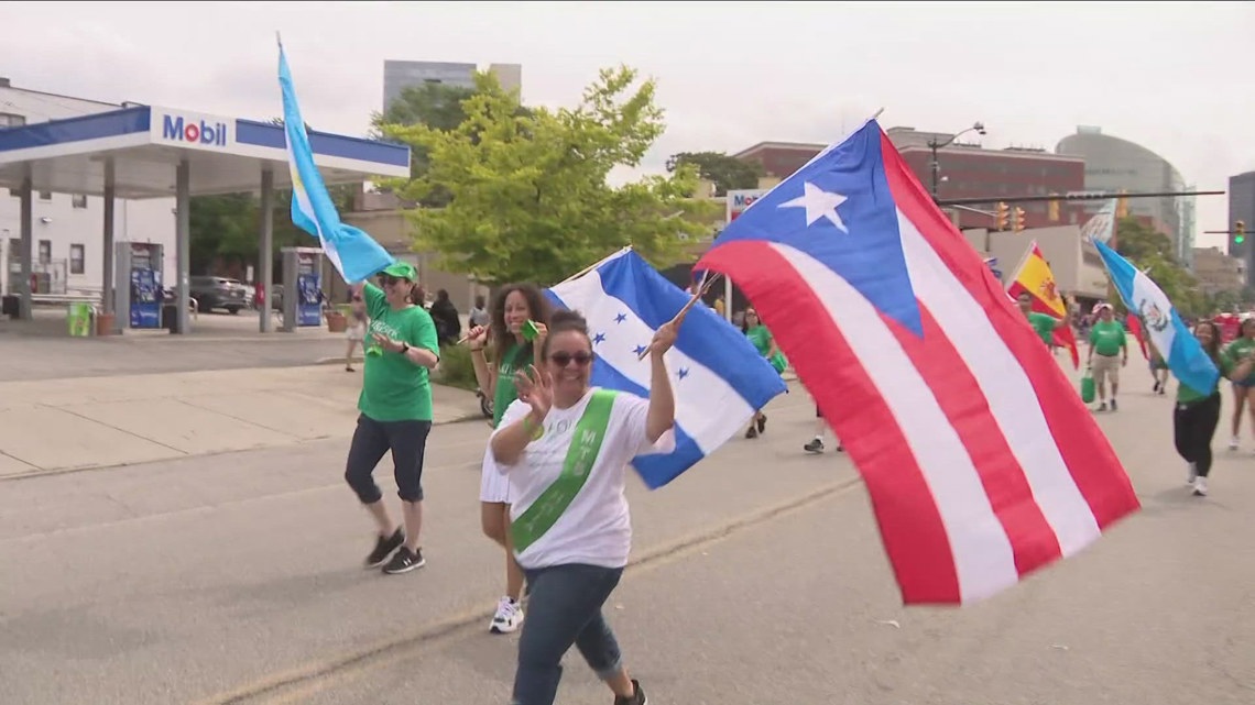 Puerto Rican and Hispanic Day Parade ends with a Buffalo Herd Fest show