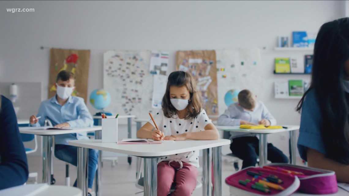 Educators who met with Gov. Hochul expect school mask mandates to continue - Vimarsana News