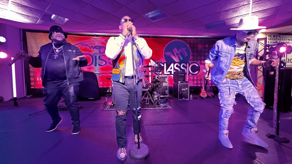 Sugarhill Gang performs Rapper's Delight at the World's Largest Disco