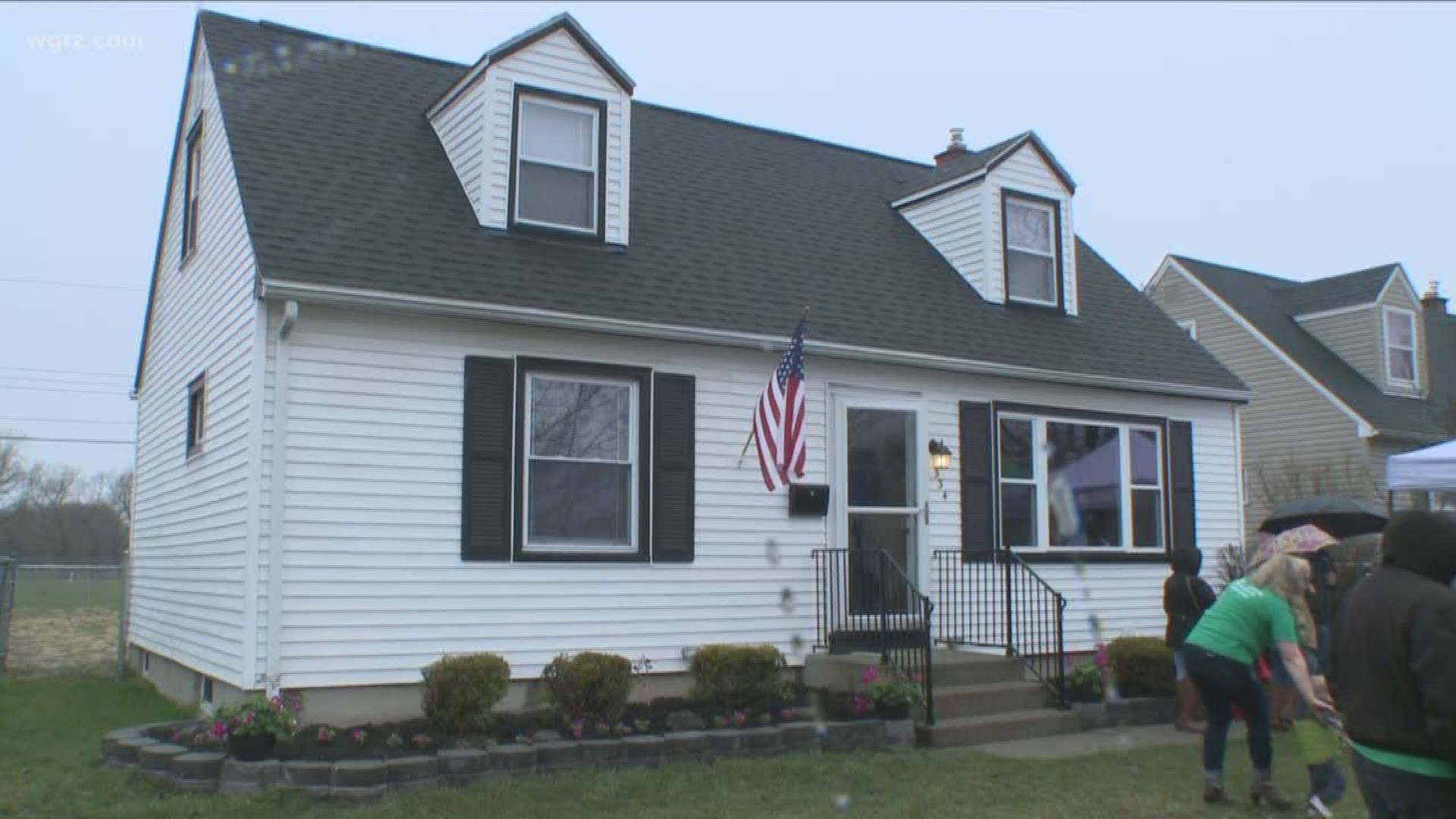 Gold star family receives new home