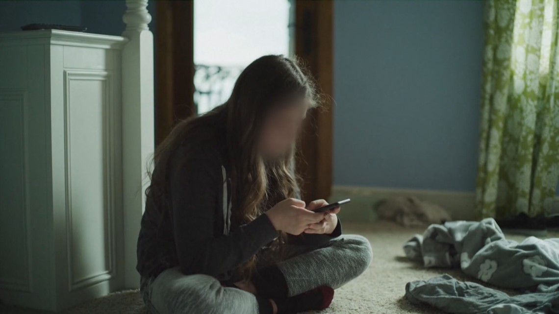 Former FBI agent speaks out about dangers of children using dating apps - Vimarsana News