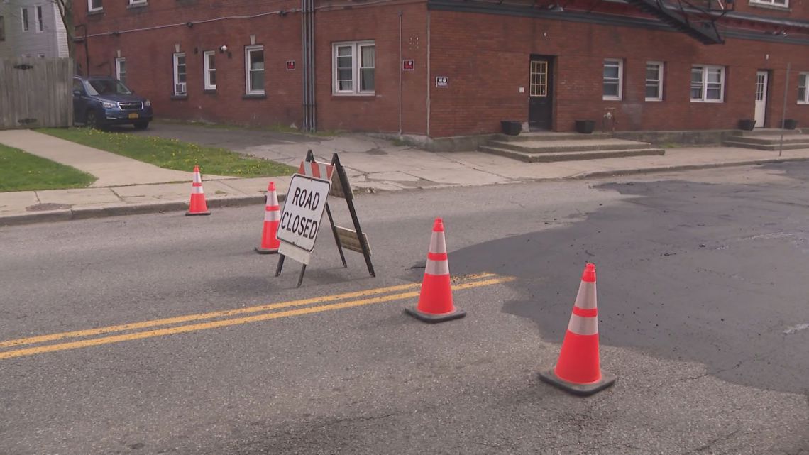 Asphalt truck crash closes Mineral Springs Road in Buffalo