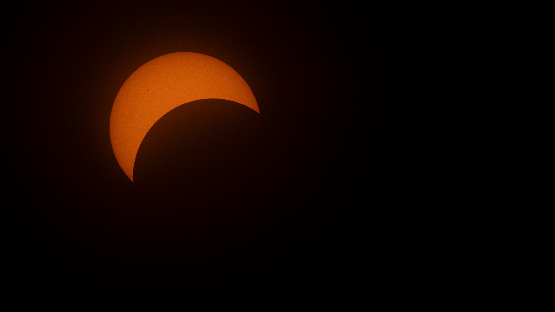 This time-lapse video spanning 5 minutes shows the duration of the total solar eclipse in Buffalo, as seen from Channel 2's roof cam, on Monday, April 8, 2024.