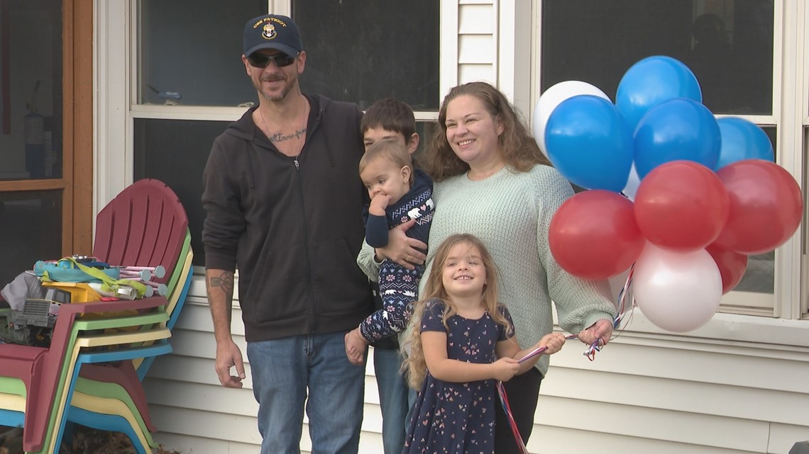Army and Navy veteran from Derby wins new deck - Vimarsana News